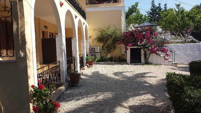 Kokoros Apartments Kato Korakiana Dış mekan fotoğraf